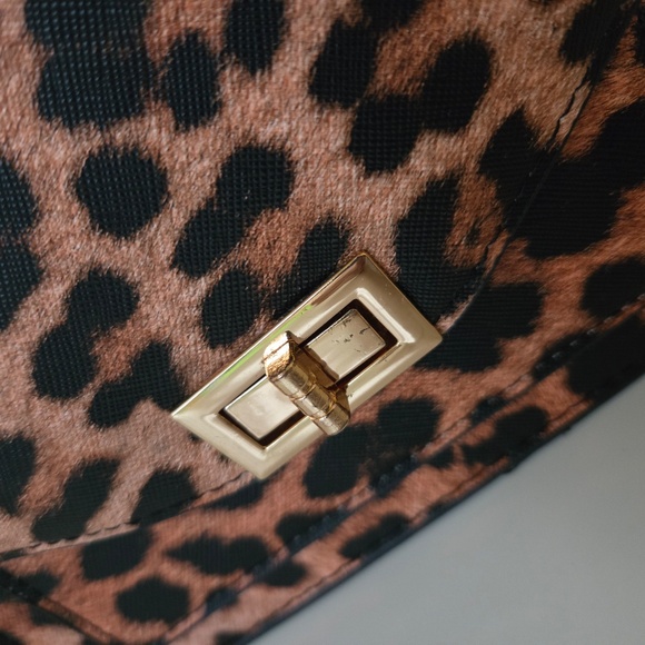 NWOT Fashion Nova Leopard Print Box Clutch Handbag - Picture 3 of 13